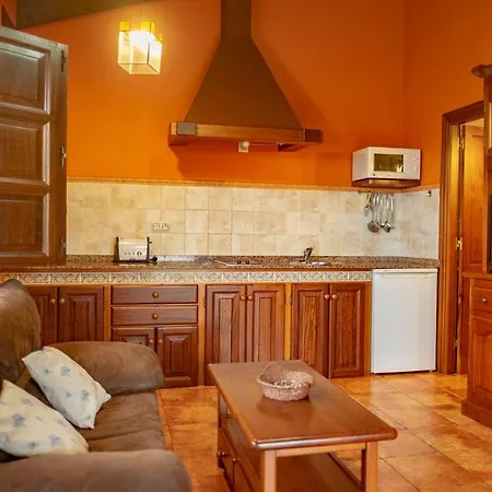 Apartamentos La Gueertona Sardalla Exterior photo
